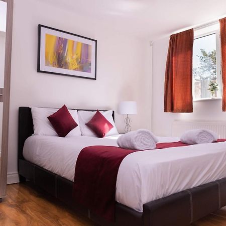 Alexandra Contractor House - Free Parking For Large Vans, Free Wifi & Netflix By Firoz Property Management Aldershot Extérieur photo
